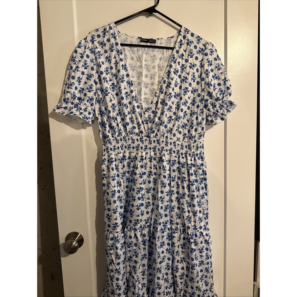 SHEIN Women Blue & White Floral Tiered Sundress XL Long V-Neck Ruffle Sleeve